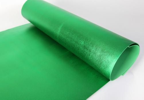 Фоамиран металлизированный зеленый 2мм, 60x70 | Шкатулка идей