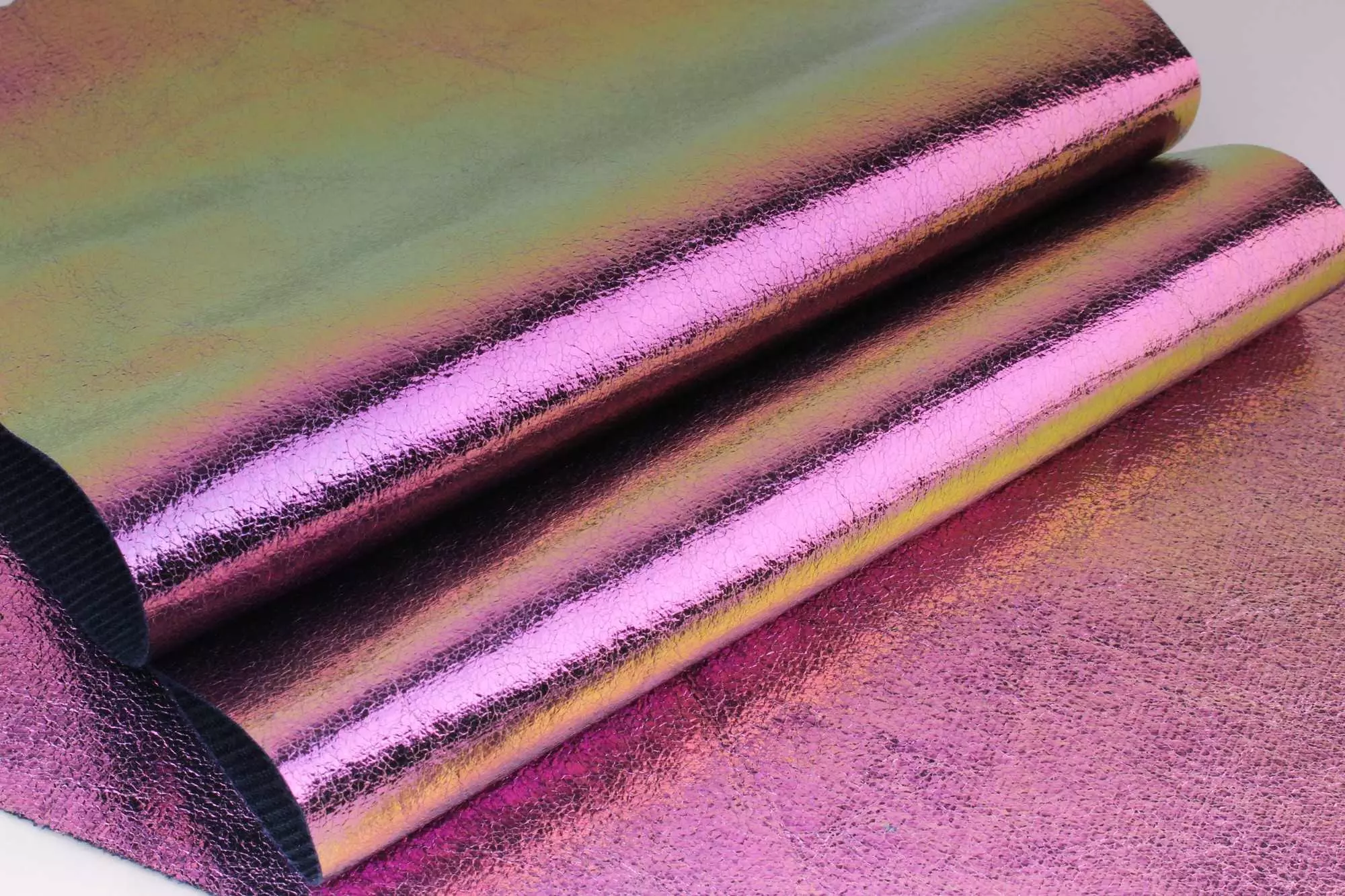 картинка Кожзам "Хамелеон" (насыщенный фиолетовый), 20*30 см арт. B280/185 от магазина Техника+